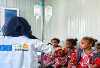 جلسة توعية صحية للفتيات في مستشفى المخا باليمن. الصورة خاصة بصندوق الأمم المتحدة للسكان