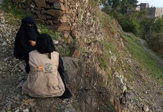 Case workers visit clients, monitor their welfare and refer them to services when needed. © UNFPA Yemen