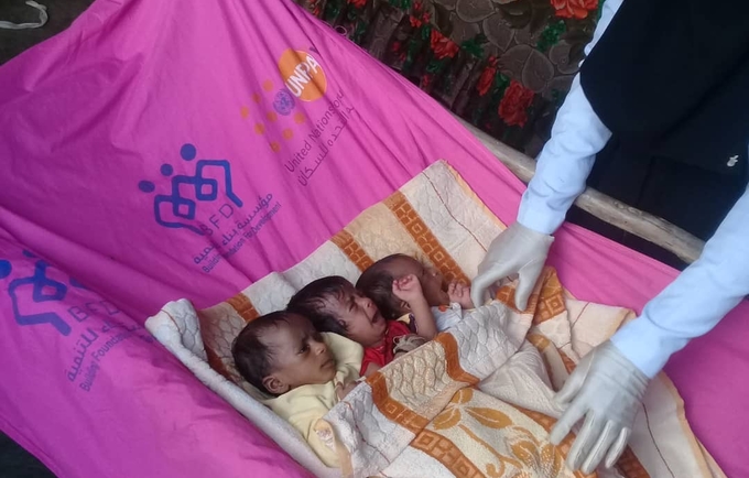 After a complicated delivery, triplet boys were discharged in good health. Distance, conflict and the threat of the global pandemic kept their mother from seeking maternal health care. © BFD/UNFPA Yemen