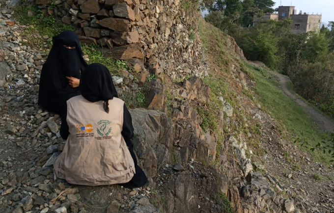 Case workers visit clients, monitor their welfare and refer them to services when needed. © UNFPA Yemen