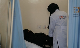 Khetam being treated at a UNFPA-supported fistula facility in Sana'a ©UNFPA Yemen