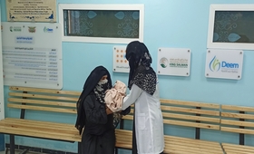 مركز الملك سلمان للإغاثة يساعد في استمرار خدمات الصحة الإنجابية للنساء الضعيفات في اليمن