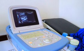 An new ultrasound scan machine installed at the new maternity unit ©UNFPA Yemen