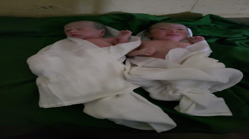 Halimah’s twins a few minutes after their birth ©BFD/UNFPA Yemen 