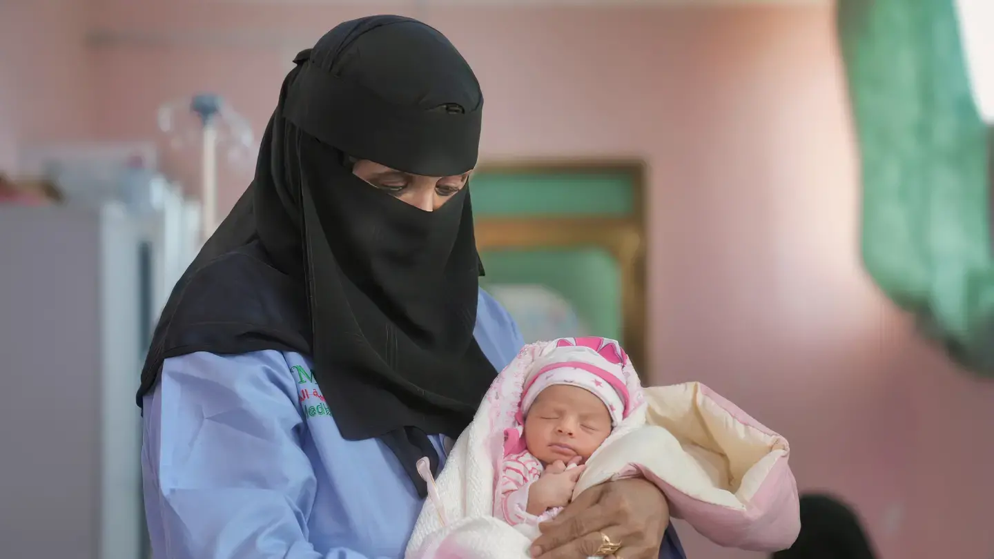 Front-line midwives: Three reasons to support these humanitarian health workers in Yemen 