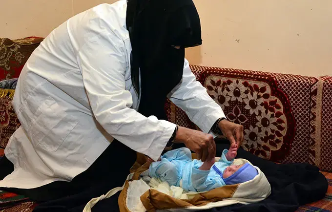 Amid grinding conflict, Yemen’s midwives go to heroic lengths to save lives